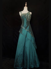 Modest Prom Dresses Inspo A Line Spaghetti Strap Dark Green With Beaded Crystals Long Formal Gowns N3410