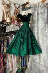 Classy Prom Dresses Ball Gown Scoop Dark Green Satin Velvet Sleeveless Formal Evening Outfits N3777