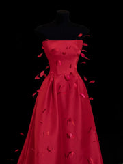 Ball Gowns Prom Dress Aesthetic Strapless Red Satin With Feather Style Impress Long Prom Dresses Party Formal Gowns SA027