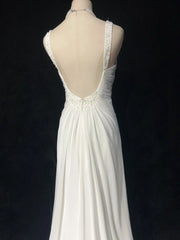 Simple White Prom Dresses A line V Neck Chiffon Sleeveless With Beaded Semi Formal Evening Dress N3820