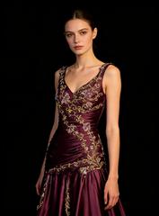 Chic Grape Dresses V-neck A-Line Long Prom Dresses Embroidery Satin Sleeveless Princess Formal Dress N776
